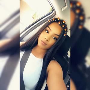 Meet your Posher, Cinthya